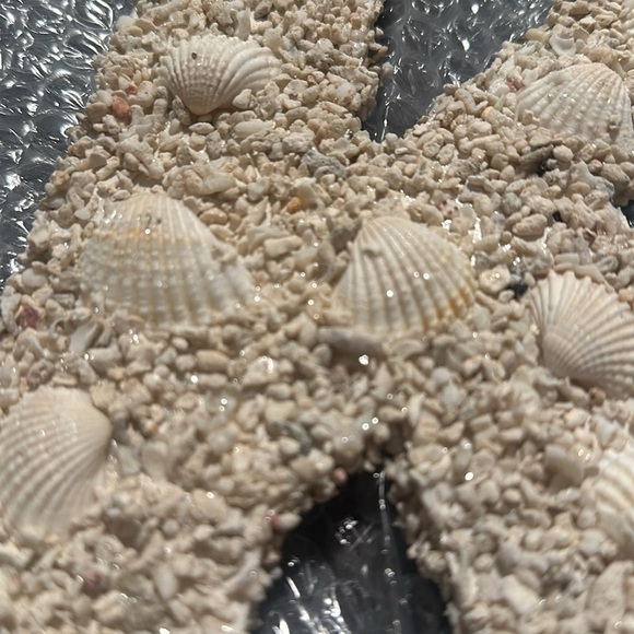 K made of sea shells - Picture 2 of 4